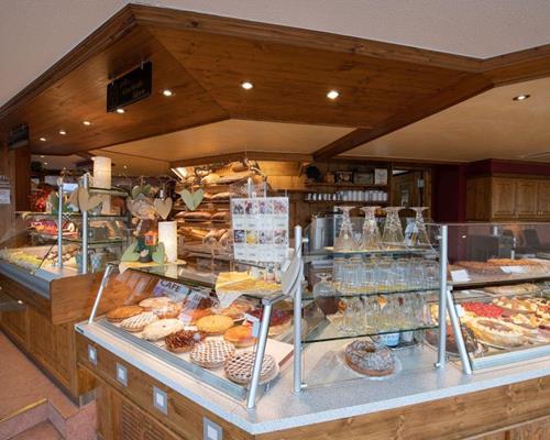 OldSMUGGLER  Café - Bistro - Bread Shop